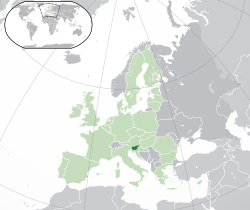 Location of Slovenia (dark green)– in Europe (green & dark grey)– in the European Union (green)
