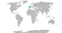Location of France (dark green)in the European Union (light green)